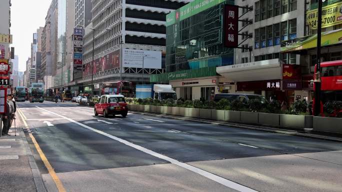 香港街头车水马龙