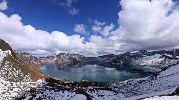 雪后长白山天池