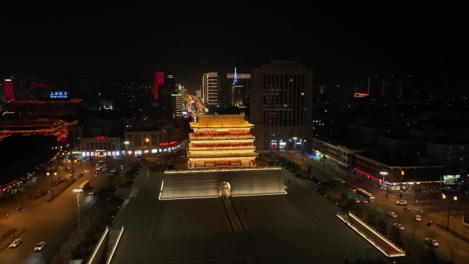 太原五一广场古城门夜景