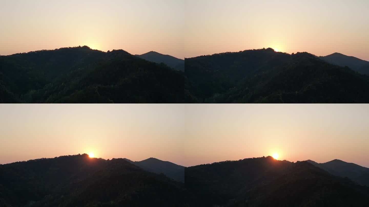 唯美黄昏日落夕阳山脊线