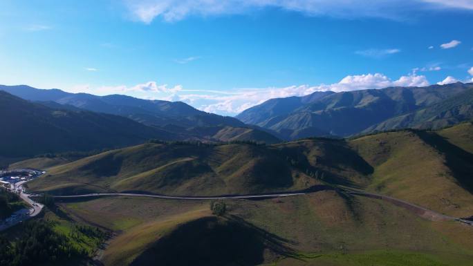 新疆阿勒泰风景山路航拍