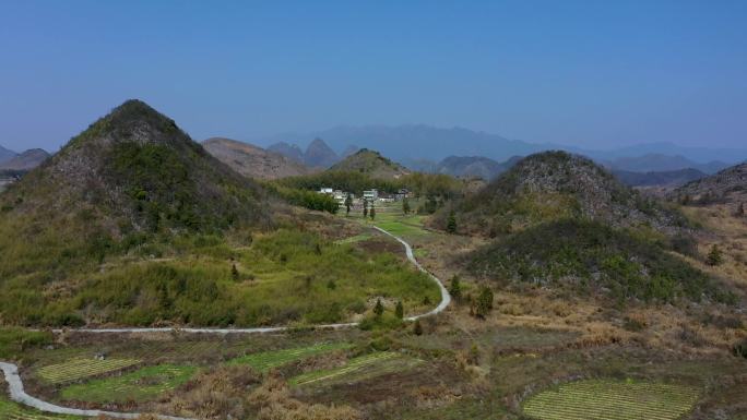 广东乳源南岭喀斯特地貌、小山村