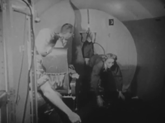50年代模拟太空舱