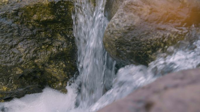 原创4k山涧小溪流水河水视频