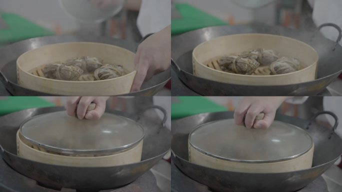 厨师掀开蒸螃蟹的锅