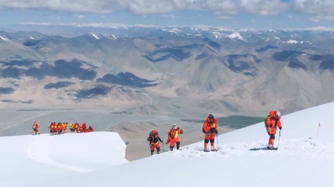 新疆慕士塔格峰雪山攀登素材4K50帧