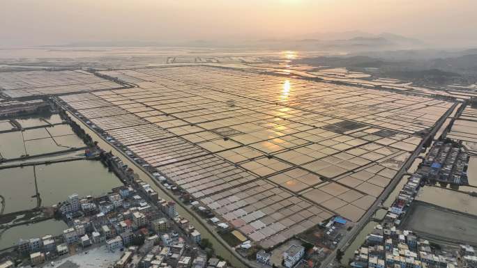 航拍夕阳下福建漳州漳浦盐田乡村田园风光