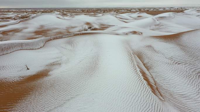 航拍沙漠雪景 极限环境 气候 沙 雪地