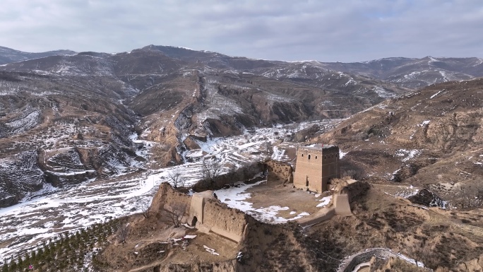 航拍山西大同摩天岭长城箭楼