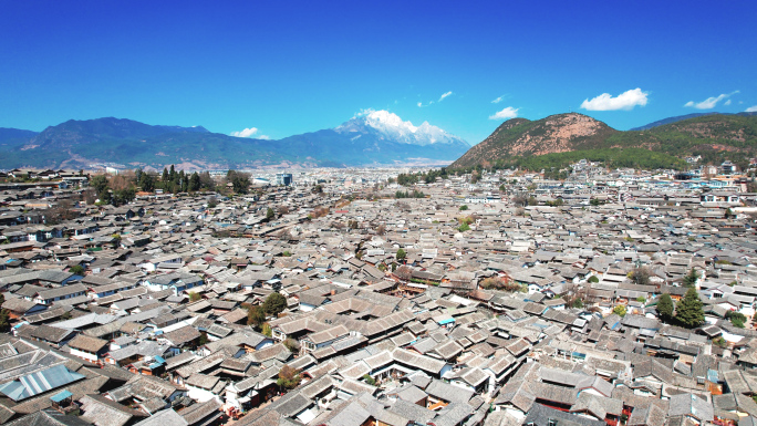 云南丽江古城玉龙雪山