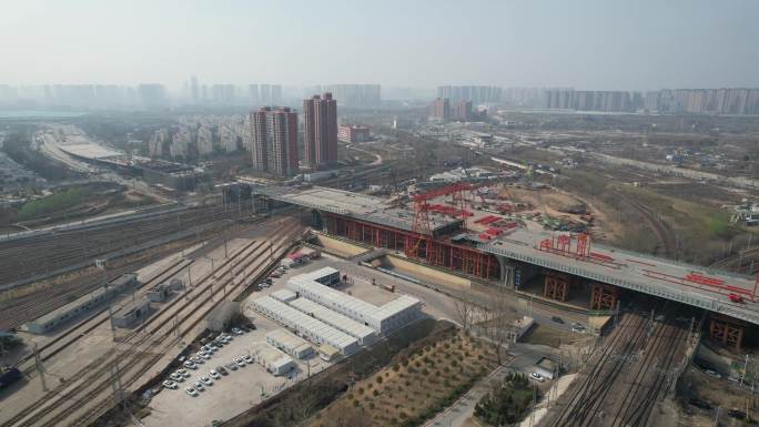 建设中的郑州彩虹桥23年3月