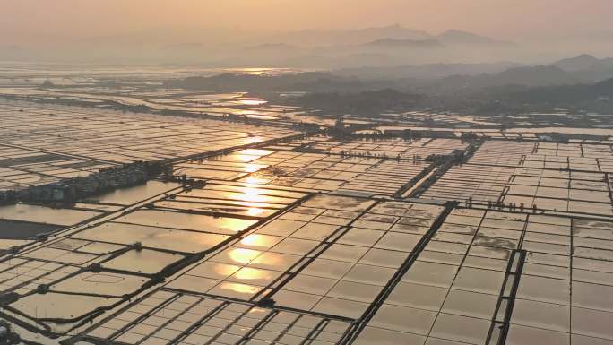 航拍夕阳下福建漳州漳浦盐田乡村田园风光