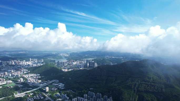 深圳南山塘朗山西丽蓝天白云