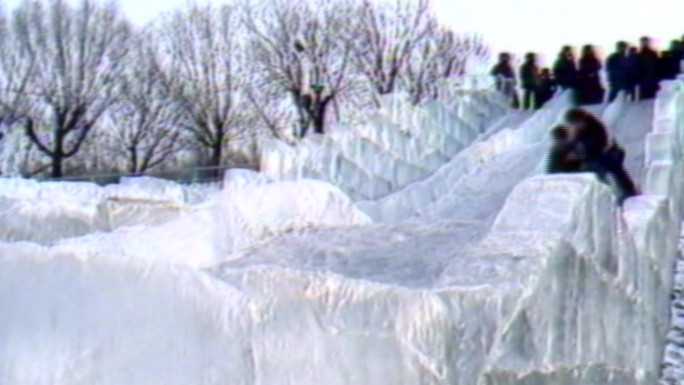 一组80年代 冰雪娱乐画面 冰城哈尔滨