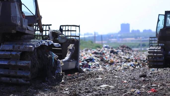垃圾堆场倾倒垃圾垃圾污染