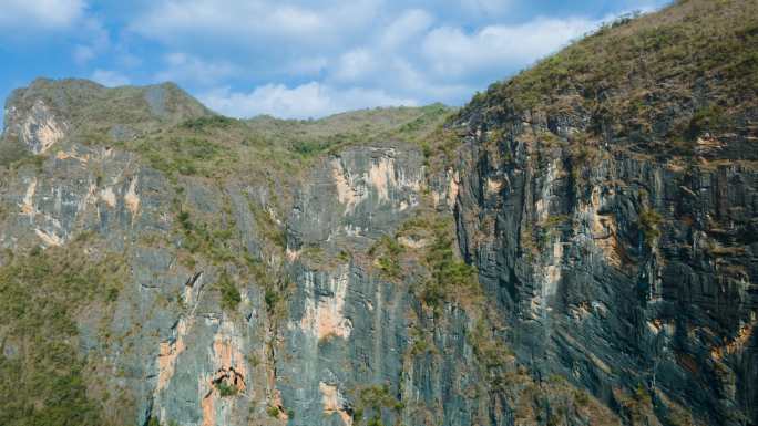 云海延时山照耀太阳云雾山水画中国风光大地