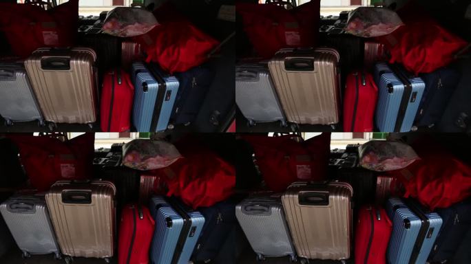 大巴车行李箱行李旅行箱拉杆箱实拍原素材
