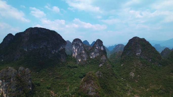 桂林奇特山峰航拍