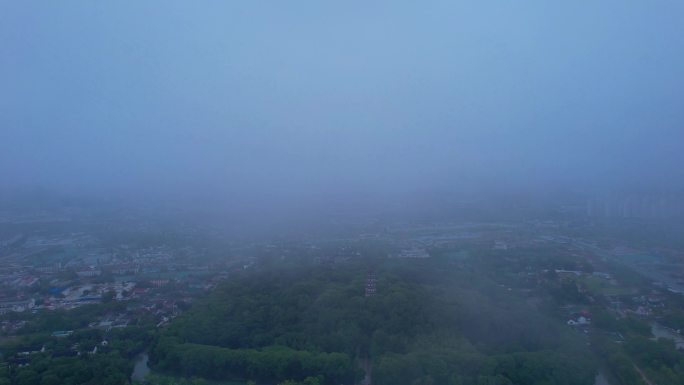 雨雾下的苏州城