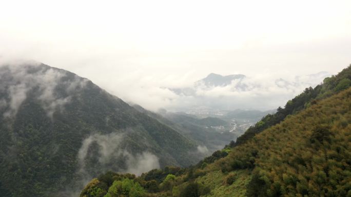 山峰 崇山峻岭 航拍 云层云朵 俯拍延时