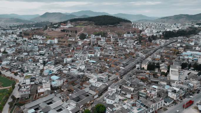 滇缅公路云南驿古镇全景