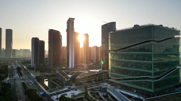 4K航拍杭州夕阳下的奥体中心建筑