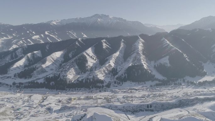 航拍乌鲁木齐冬季南山乌拉斯台