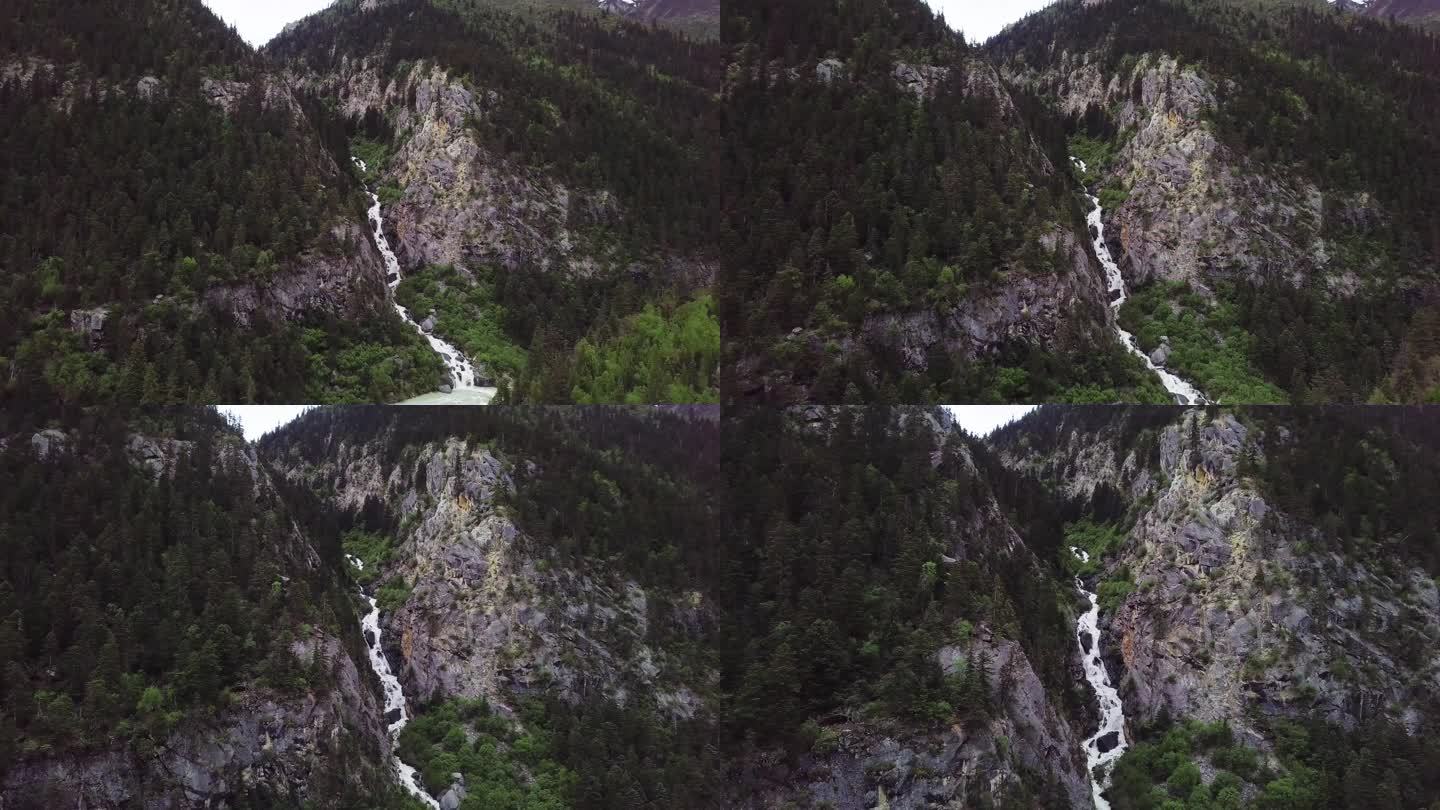 雪山融化的水 深山峡谷 深山河谷