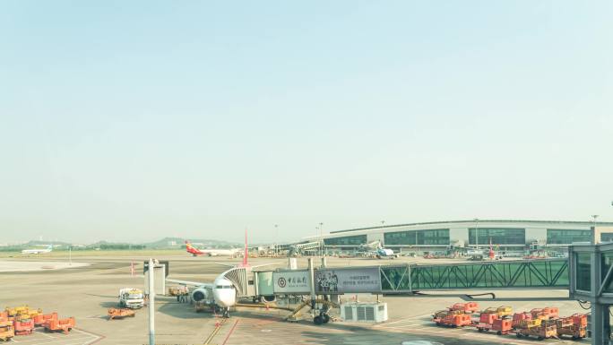 广州白云国际机场登机口的飞机延时摄影