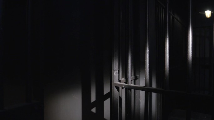 监狱牢房铁围栏光效空镜头场景C028