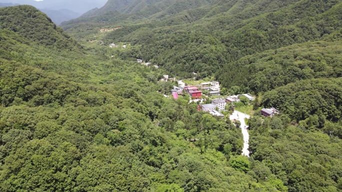 西安秦岭山中的村落村子 朱雀国家森林公园