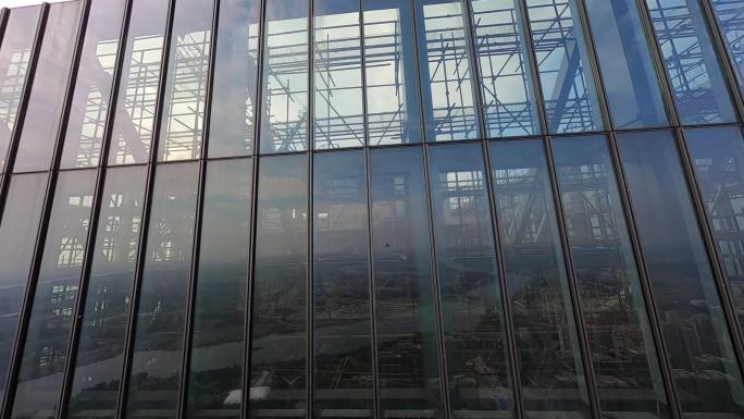 穿越机航拍在建的扬州金奥中心大楼
