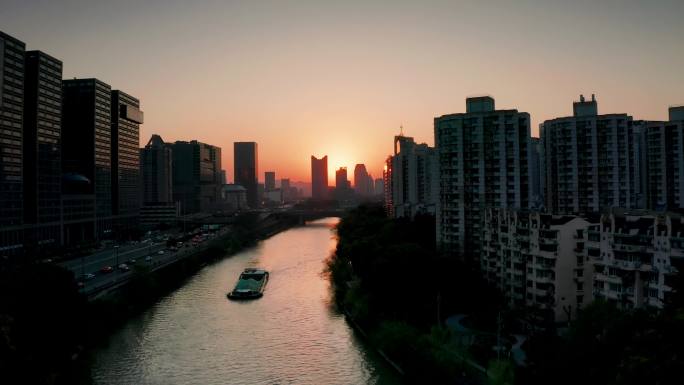 杭州大运河河畔环城北路夕阳航拍2023年