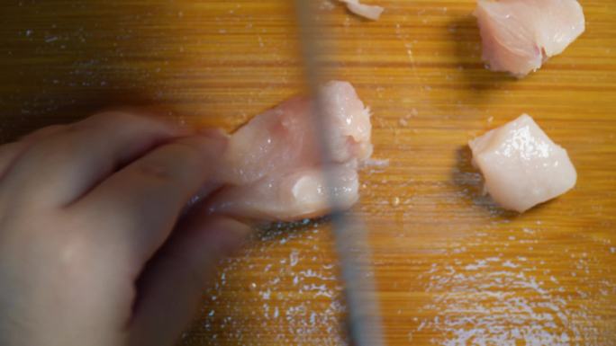 镜头合集清洗鸡胸肉切鸡胸肉加入调料腌制3
