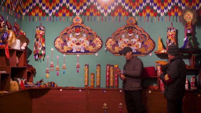 藏族制衣 西藏制衣工人