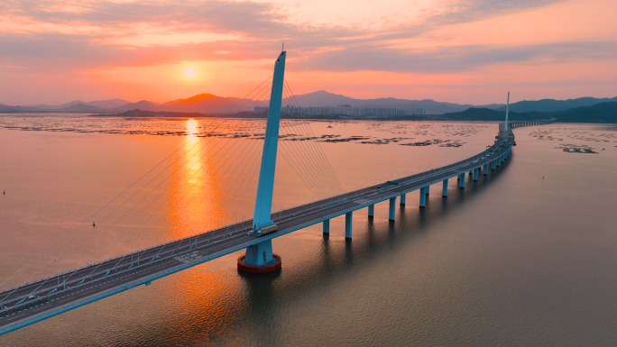 深圳湾公路大桥日出航拍