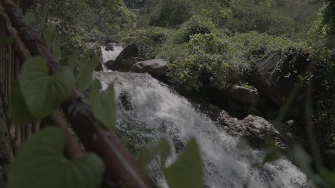 山间小溪瀑布流水高速摄影