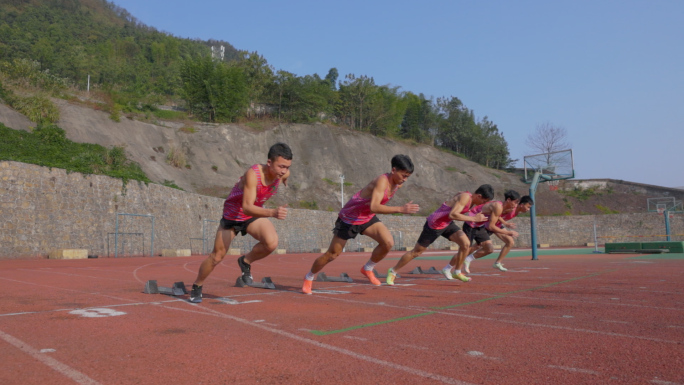 田径运动员训练赛跑