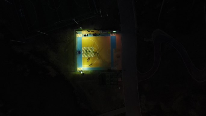 夜晚城市篮球场运动2