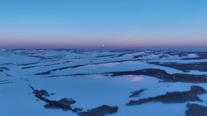 航拍月光雪原