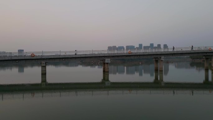 夕阳下翡翠湖风景区航拍