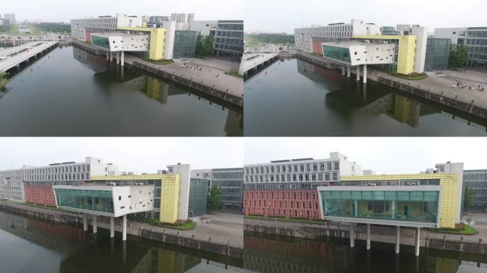 四川大学江安校区图书馆一教水上报告厅