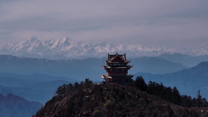 峨眉山万佛顶的千里江山