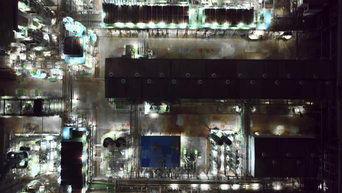 航拍石油炼化厂夜景