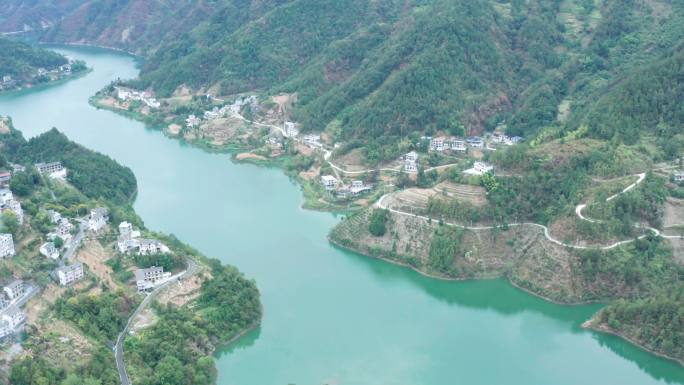 水湖北恩施水库水源绿水青山自然河道水坝