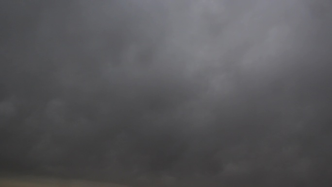 阴云密布乌云阴天天气灰色云团恶劣天气
