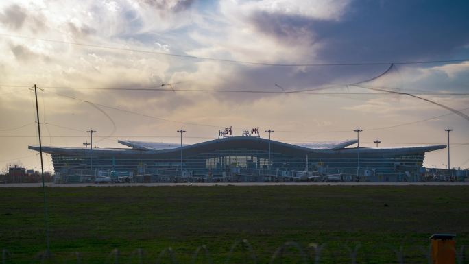 湖北荆州沙市机场延时，机场晚霞延时素材