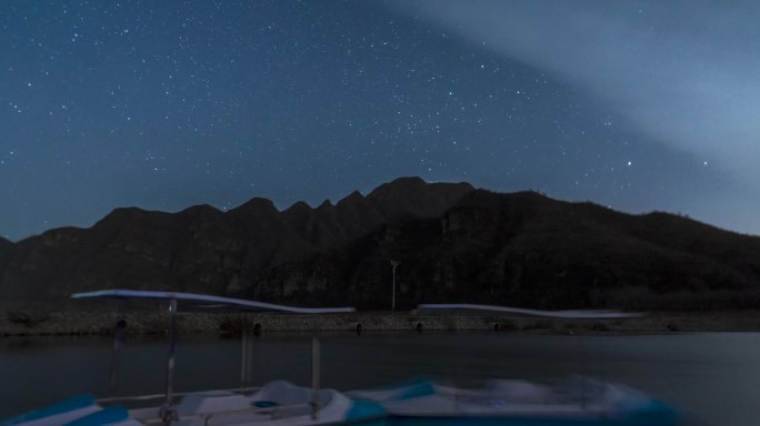 河北易水湖小船星空月升延时摄影