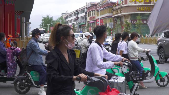 共享电动车车 低碳出行 骑共享单车