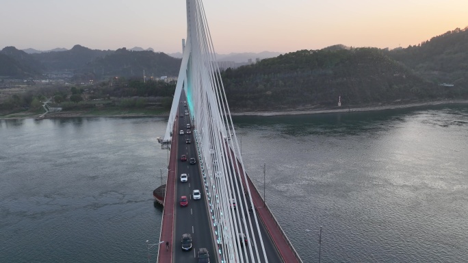 航拍宜昌夷陵长江大桥环绕4k